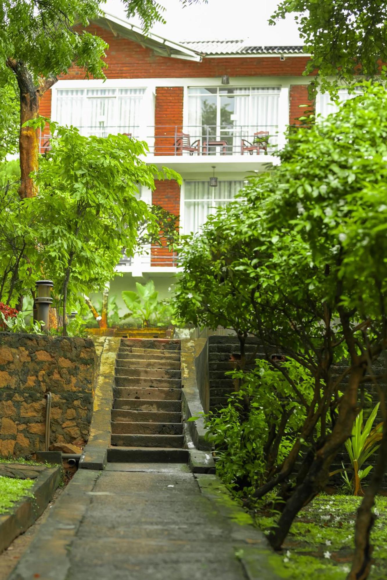 Agbo Hotel Polonnaruva Kültér fotó