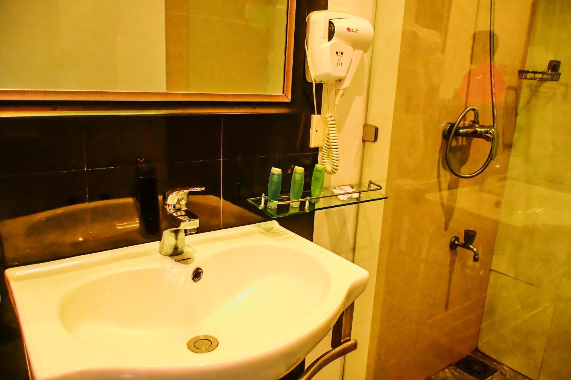 Agbo Hotel Polonnaruva Kültér fotó