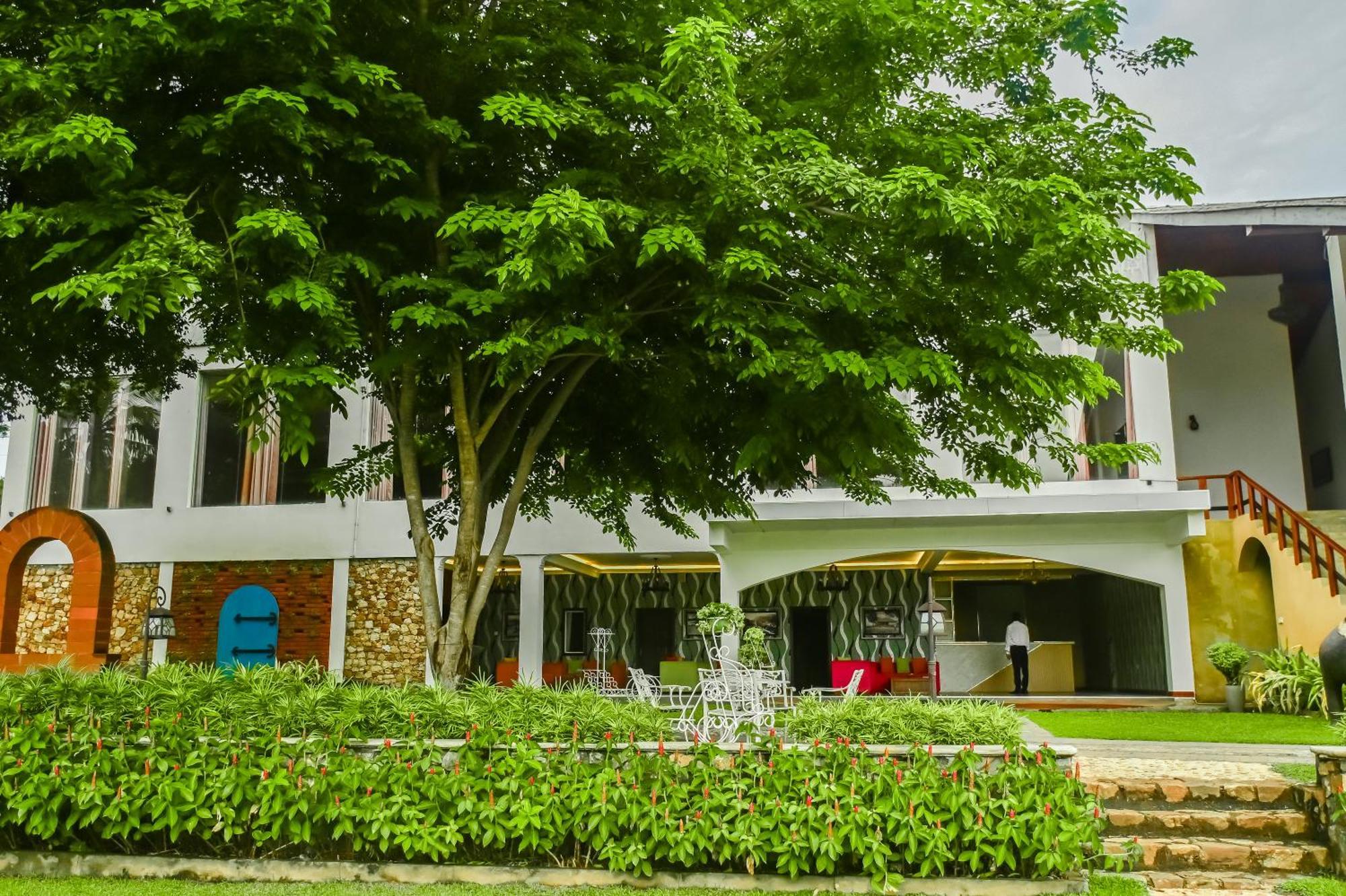 Agbo Hotel Polonnaruva Kültér fotó